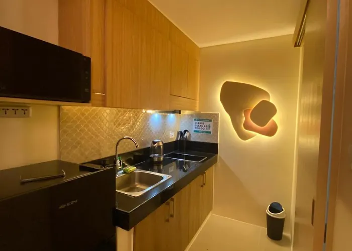 Hallin Bay Modern 1br With Balcony * Manila