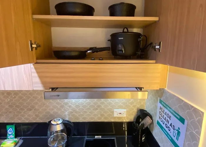 Hallin Bay Modern 1br With Balcony Apartamento *